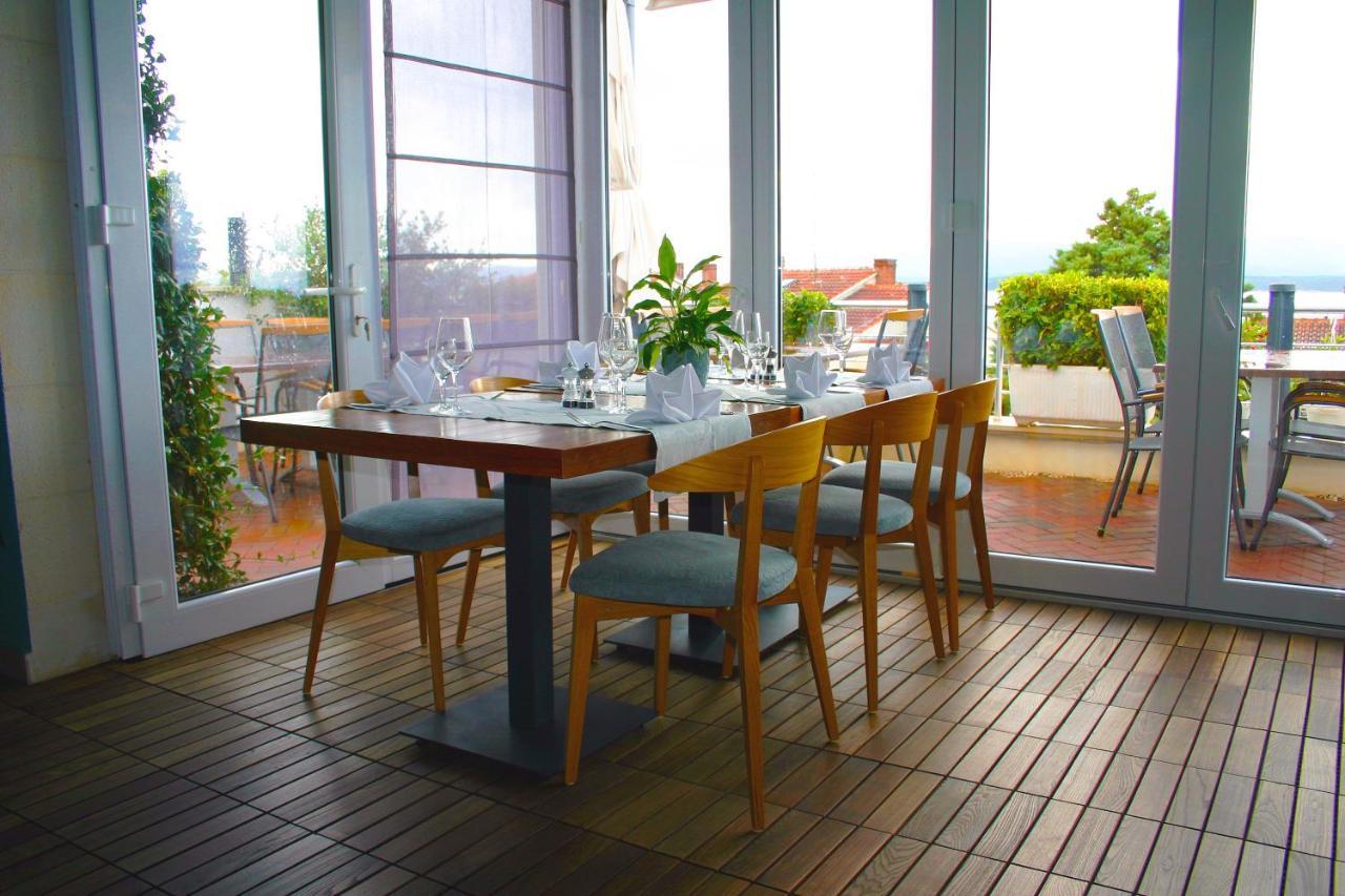 Apartments Villa Azzurra Bol Ngoại thất bức ảnh